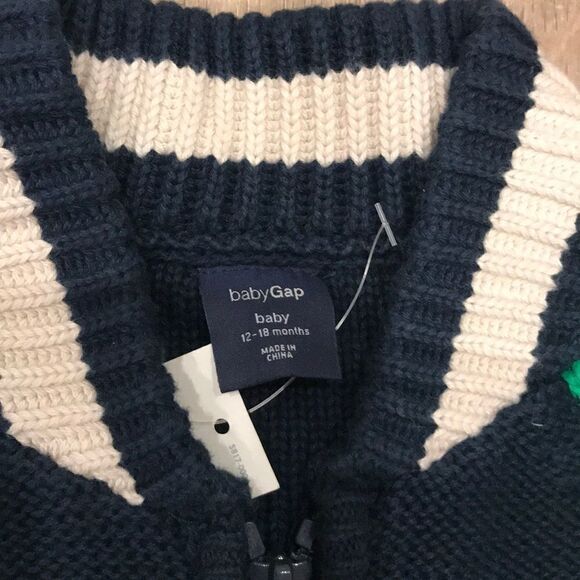 🎉1 hr sale🎉Gap Jacket☘️ - Picture 3 of 4